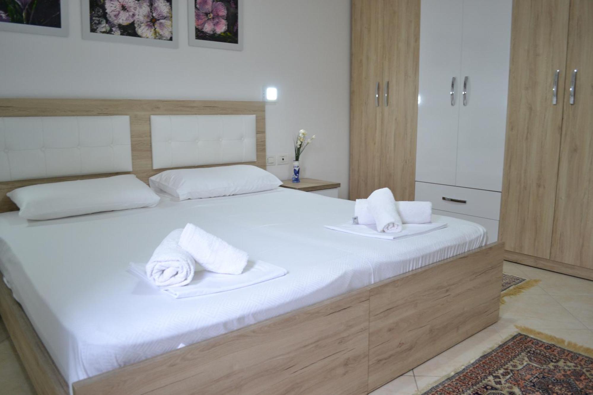 Flowers & Green 2 Bedrooms Apartment & Box Garage Вльора Екстер'єр фото